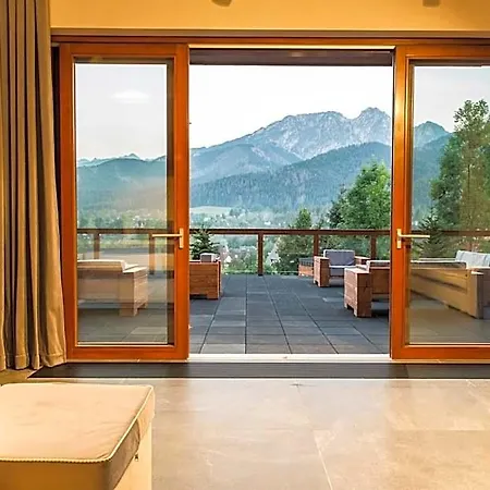 Tatra & 4*
